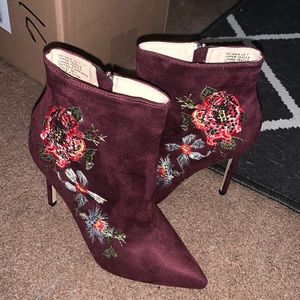 Women’s size 7 heeled boots
